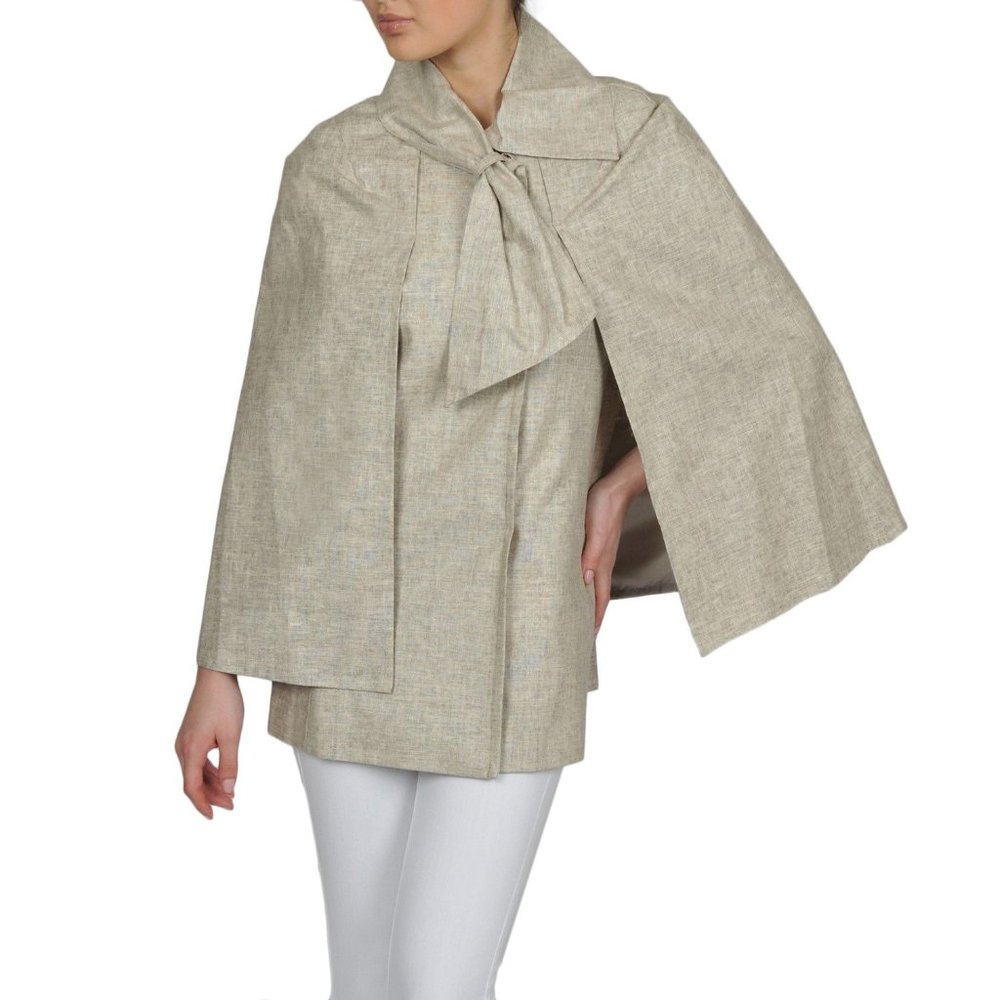 Tahari Cape Sz Small